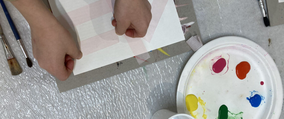 Kunstvermittlung: Kindergarten Dorf in der Ausstellung Simone Hopferwieser-Thomae